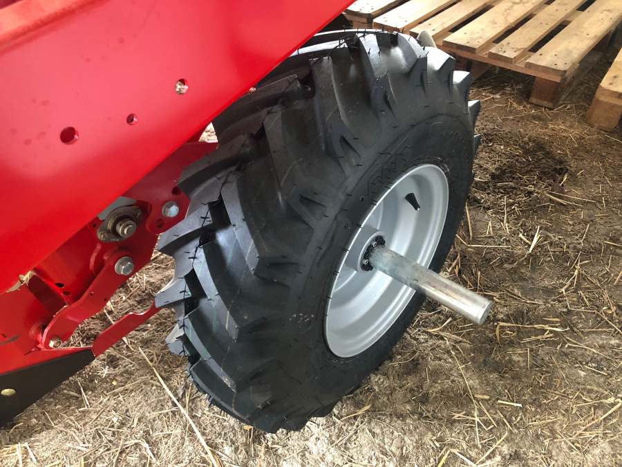 5458 Grimme GL32E potato planter