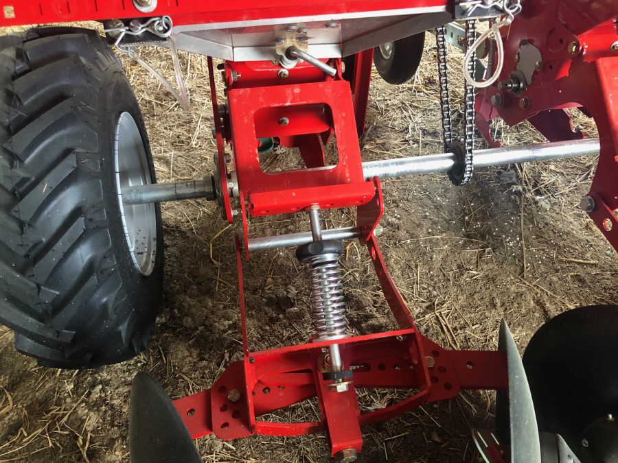 5458 Grimme GL32E potato planter