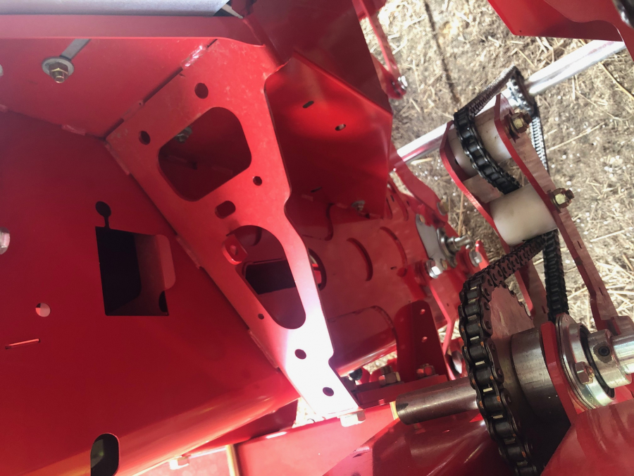 5458 Grimme GL32E potato planter