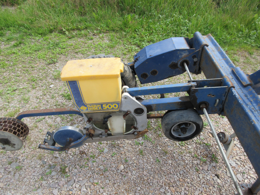 5463 Nibex 500 2 row precision seeder for vegetables