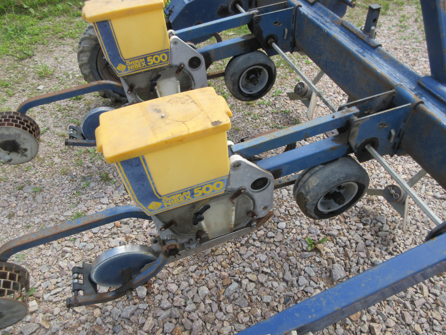 5463 Nibex 500 2 row precision seeder for vegetables