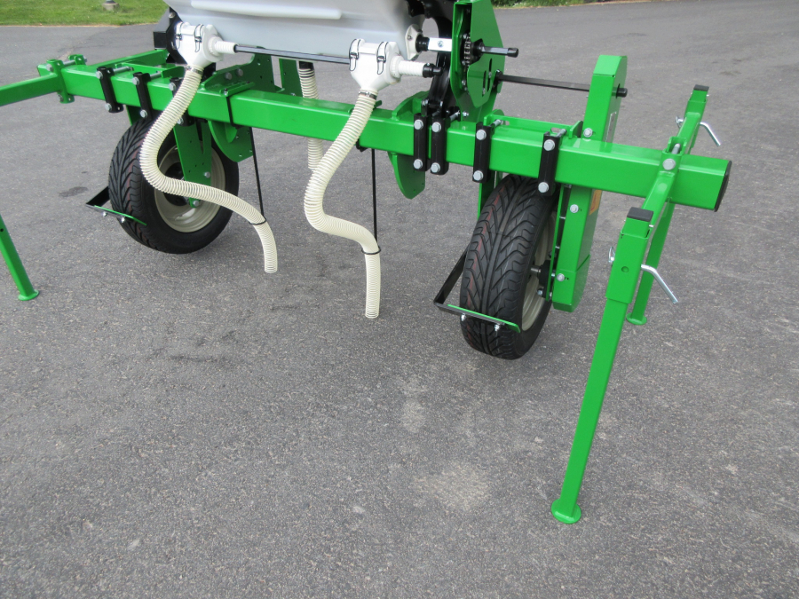 5477 Sfoggia Thema fertilizer unit NEW MACHINE