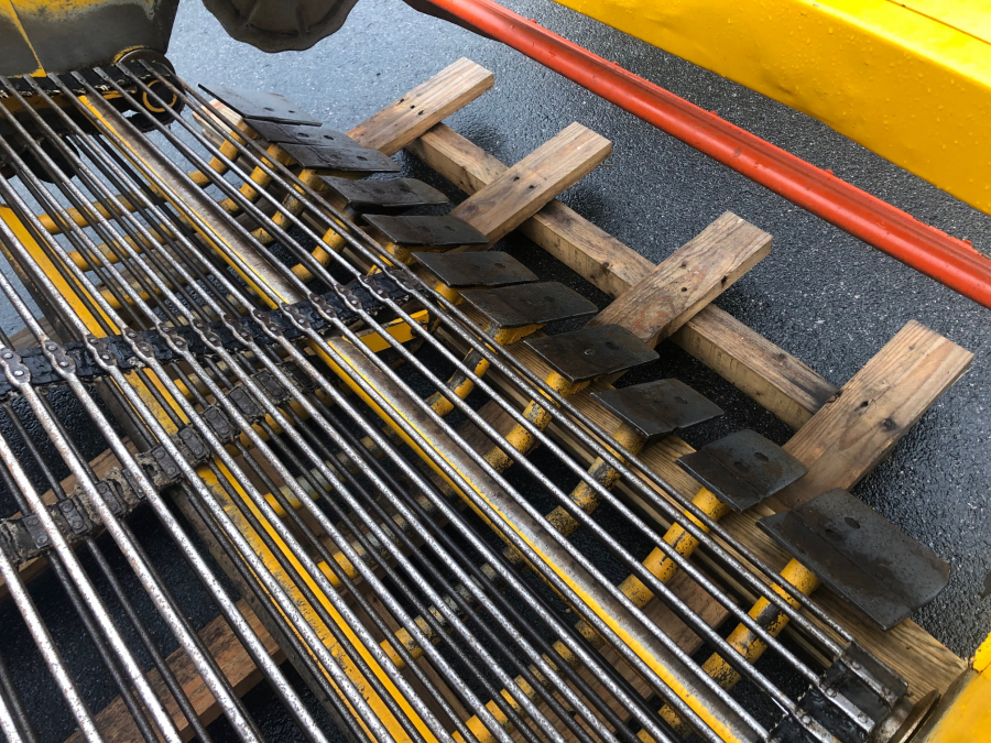 5487 Samon onion windrower used