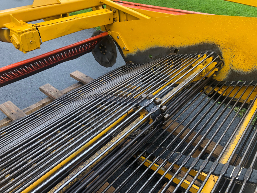 5487 Samon onion windrower used