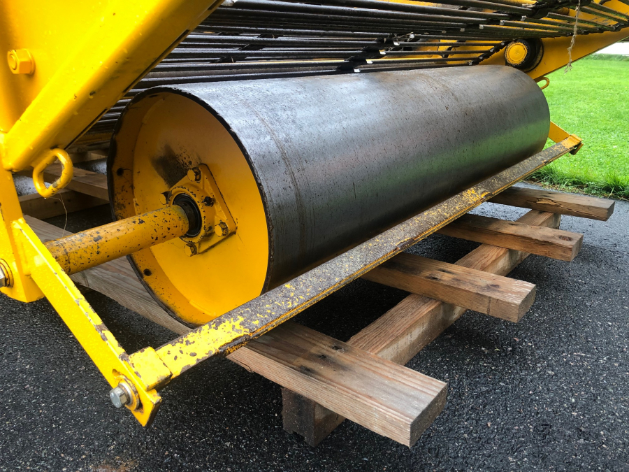 5487 Samon onion windrower used