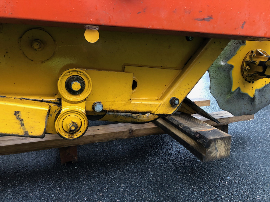 5487 Samon onion windrower used