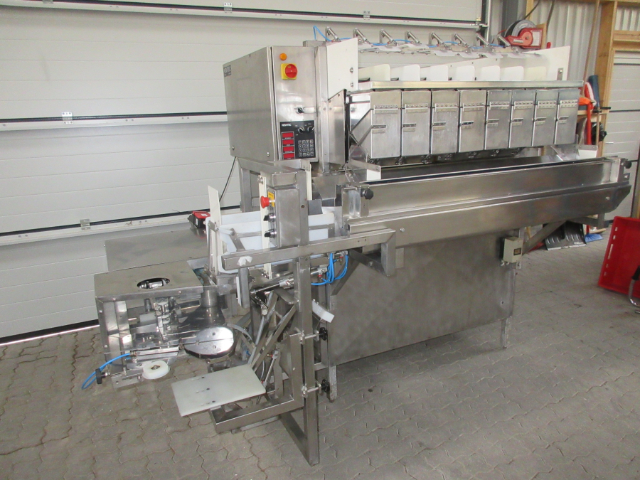 5500 Newtec 2008 with G45 tape twister bagger
