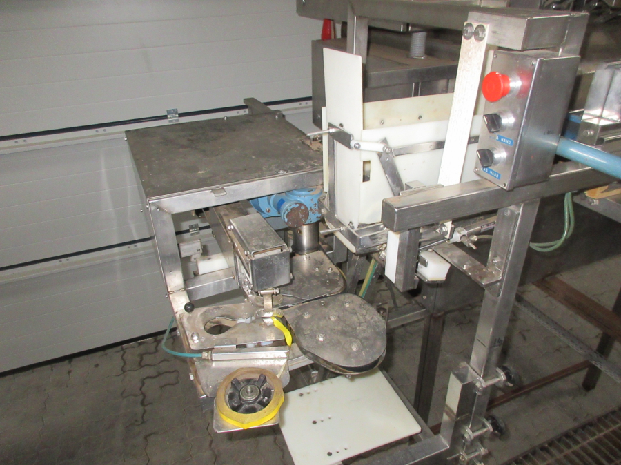 5504 Newtec 2000 with G45 tape twister bagger