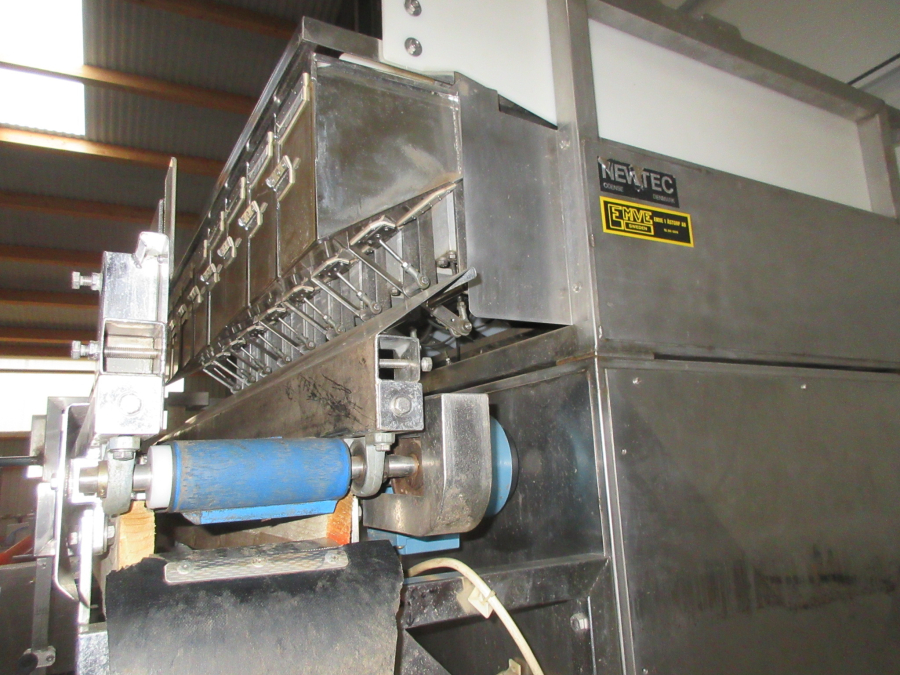 5504 Newtec 2000 with G45 tape twister bagger