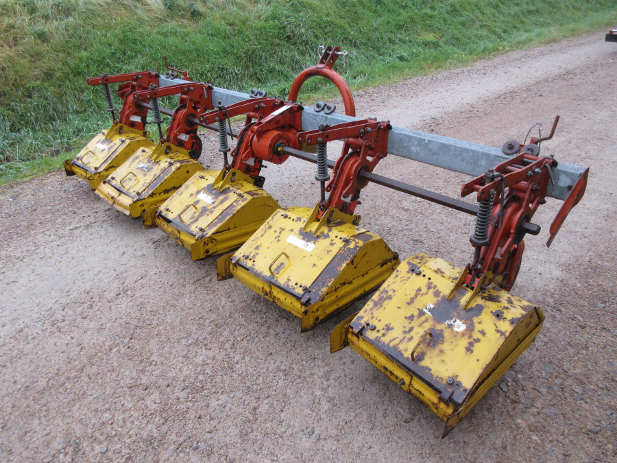 5507 Breviglieri interrow cultivator 4 row