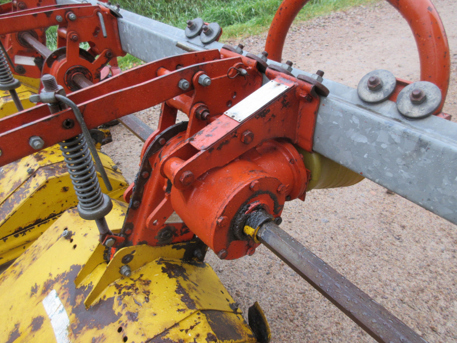 5507 Breviglieri interrow cultivator 4 row