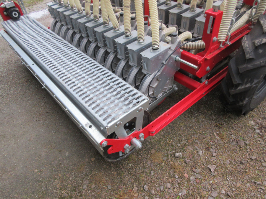 5511 Agricola Italiana AI-640 SNT precision seeder