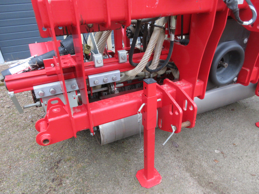 5511 Agricola Italiana AI-640 SNT precision seeder
