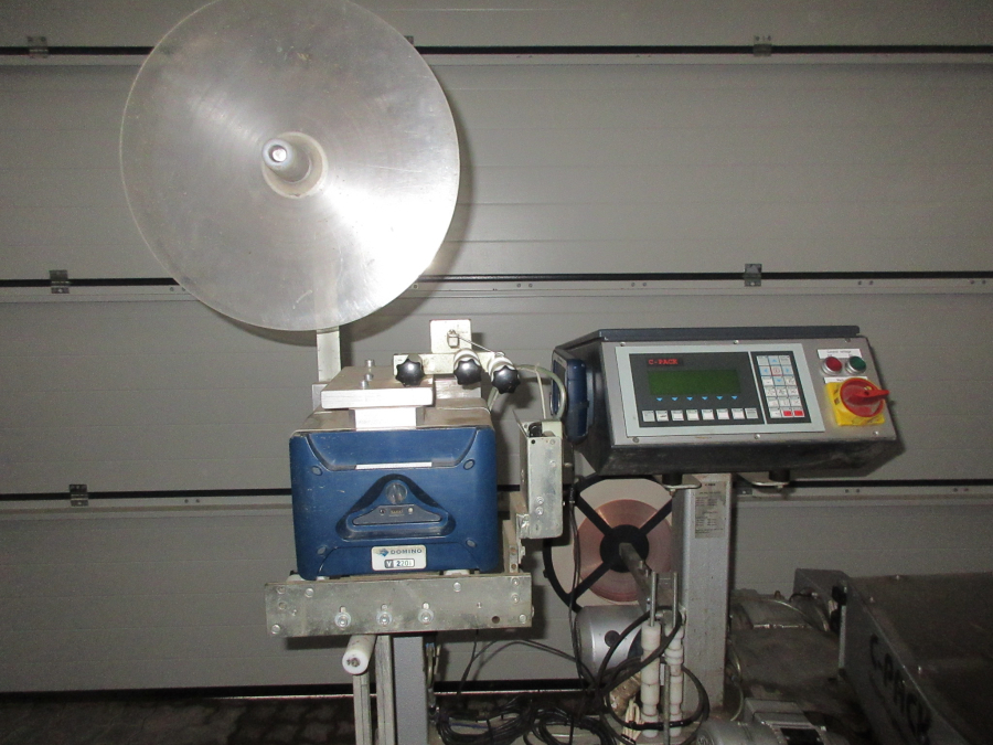 5516 C-Pack VAC 929 Net clipper automatic net bagger