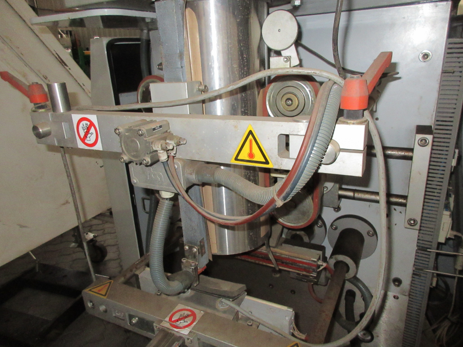 5520 RGD VR15 vertical bagger