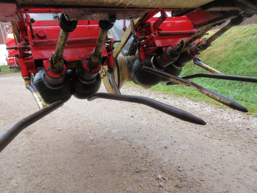 5526 Oldenhuis haulm puller looftrekker