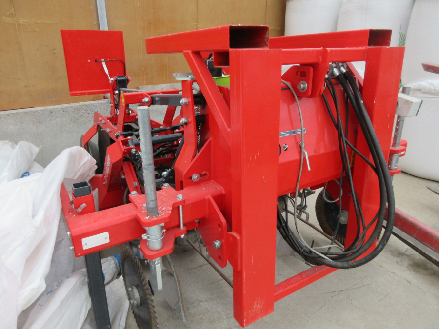 5527 Vegniek Discmaster haulmpuller 2 row