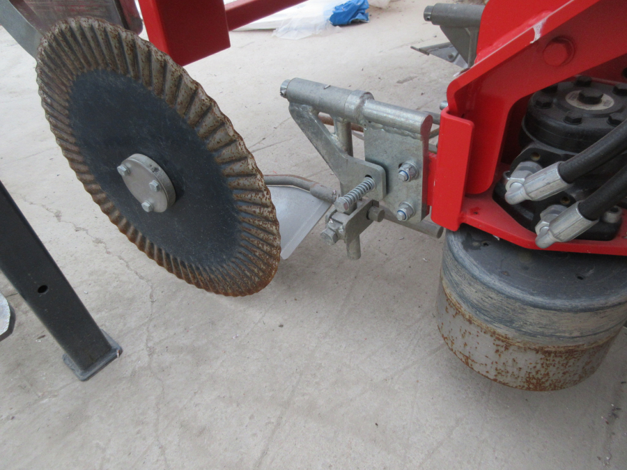 5527 Vegniek Discmaster haulmpuller 2 row