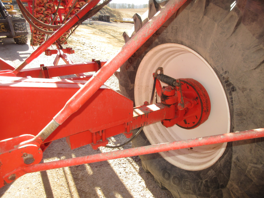 5528 Dewulf GKII carrot harvester 2 row with elevator