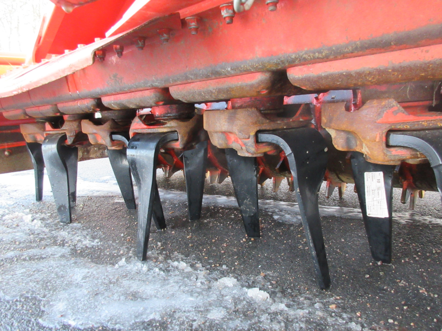 5538 Kuhn Power harrow 4m