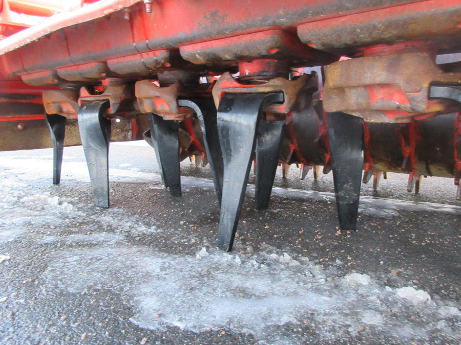 5538 Kuhn Power harrow 4m