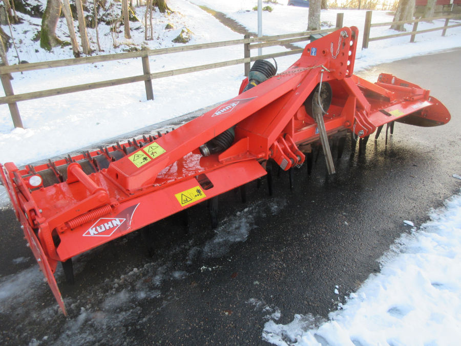 5538 Kuhn Power harrow 4m