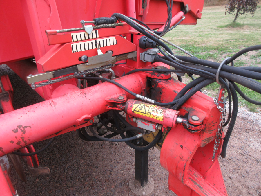 5547 Grimme SE75-30 potato harvester