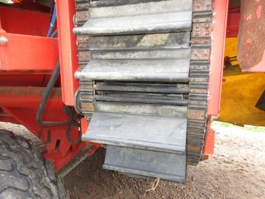 5547 Grimme SE75-30 potato harvester
