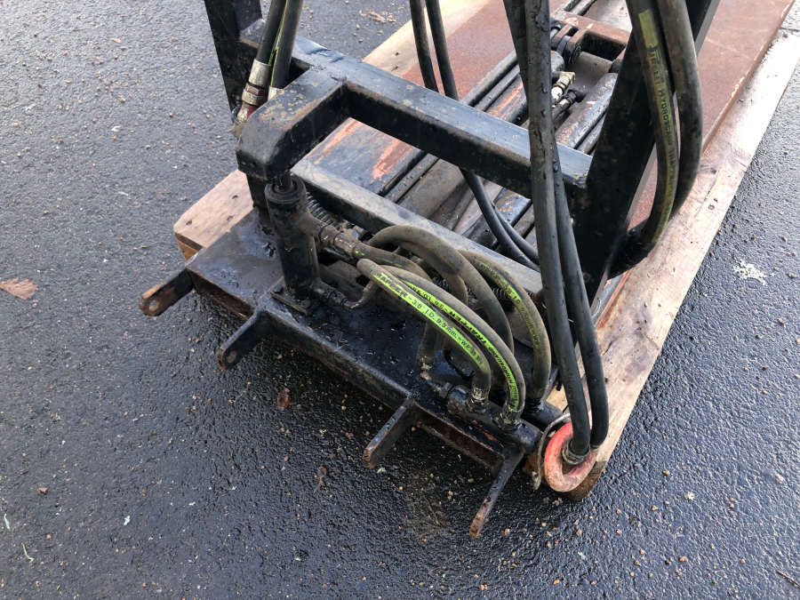 5577 Box turner for forklift