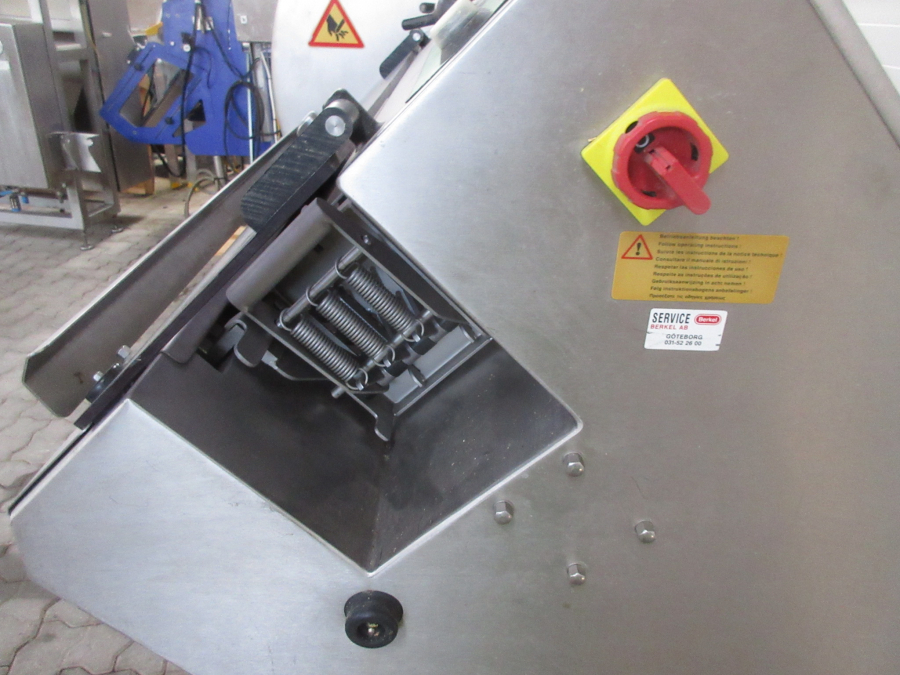 5579 Treif Puma CE Cutter
