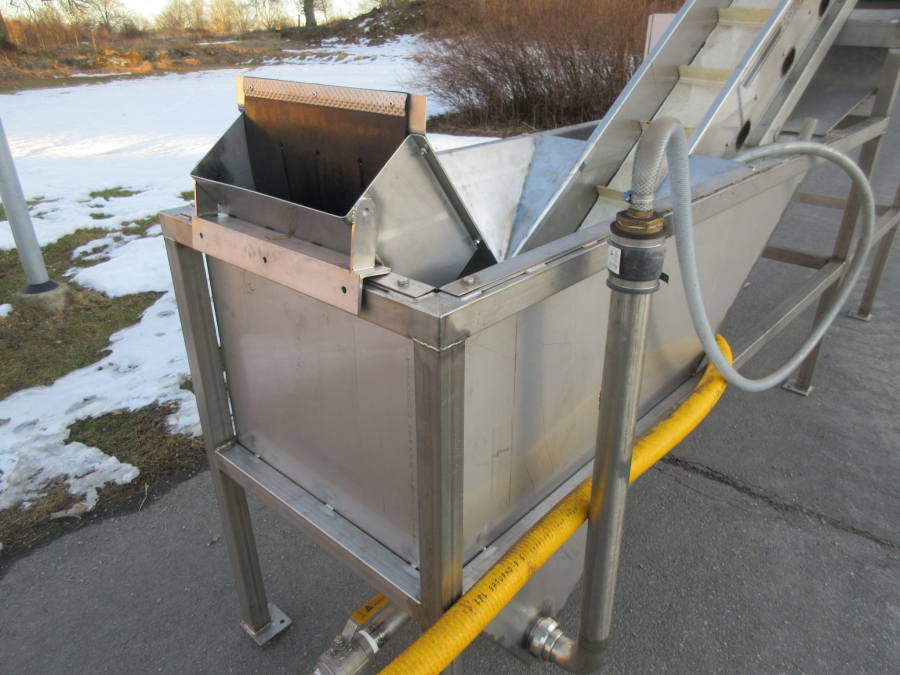 5602 EMVE wet dosing hopper