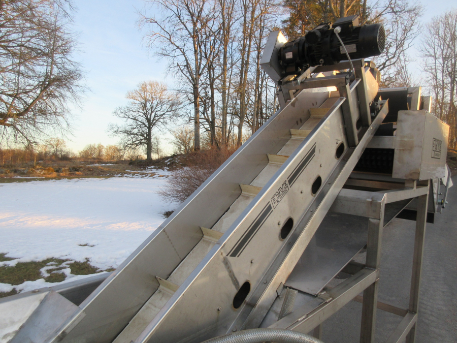 5602 EMVE wet dosing hopper