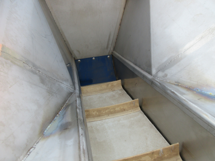 5602 EMVE wet dosing hopper