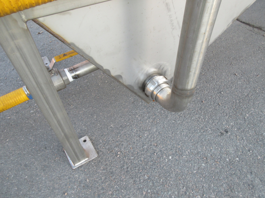 5602 EMVE wet dosing hopper