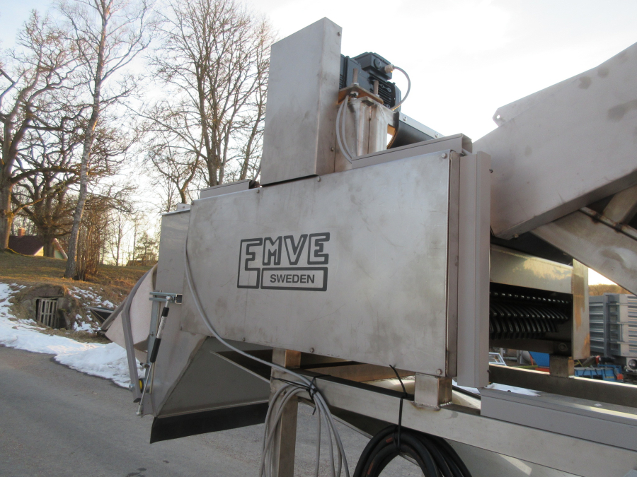 5602 EMVE wet dosing hopper