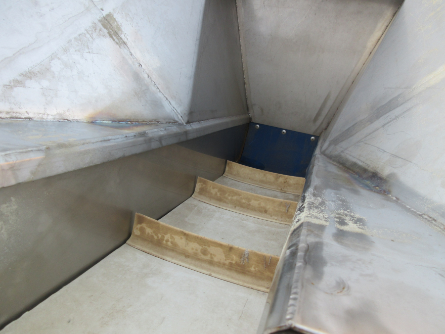 5602 EMVE wet dosing hopper