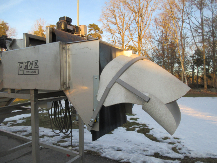 5602 EMVE wet dosing hopper