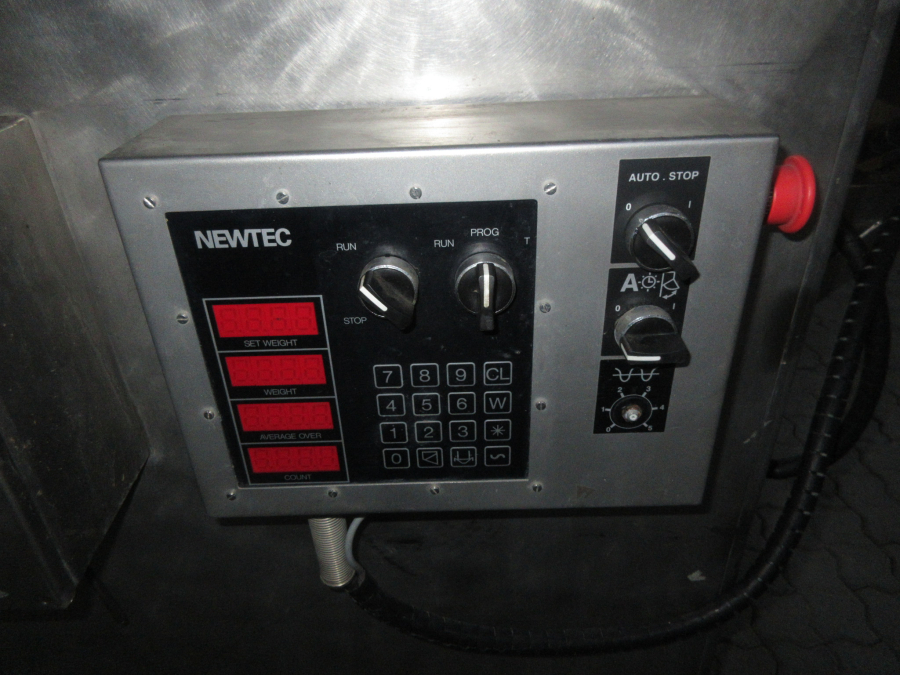5612 Newtec 2009G linear weigher for carrots / potato