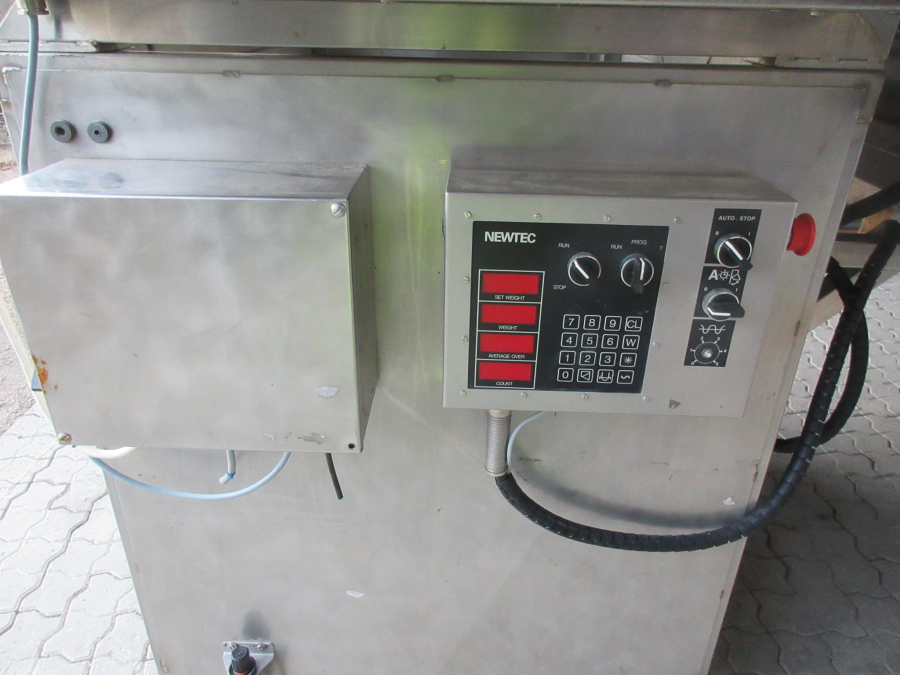 5612 Newtec 2009G linear weigher for carrots / potato