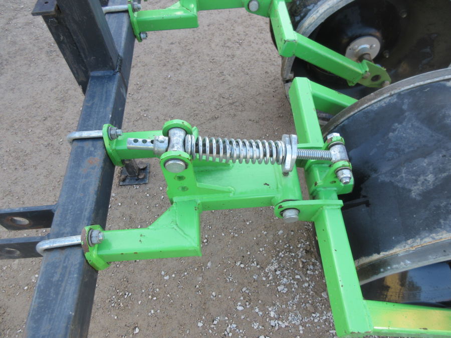 5620 AVR low press tires to haulm topper