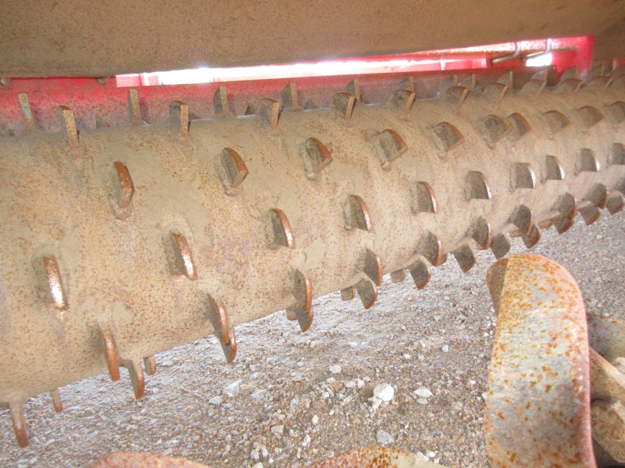 5633 Simon M165 bed cultivator 