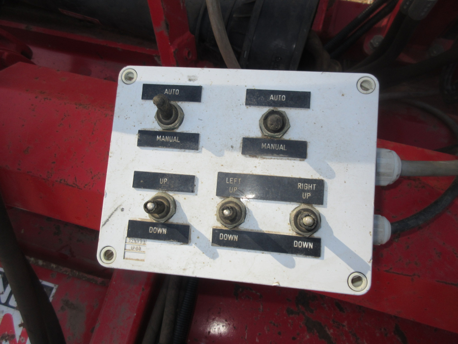 5633 Simon M165 bed cultivator 