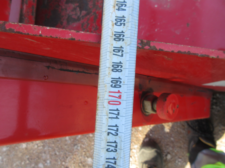 5633 Simon M165 bed cultivator 