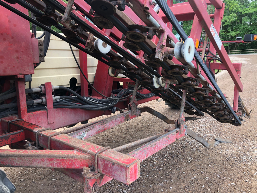 5663 Simon carrot harvester 2 row selfpropelled