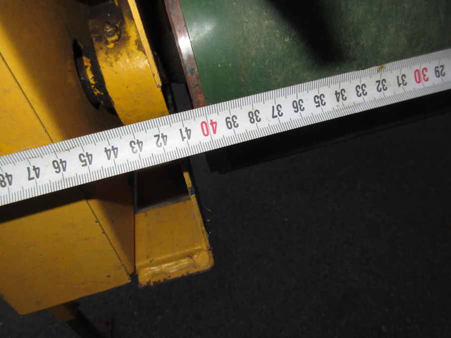 5676 Tong Peal feeding bunker