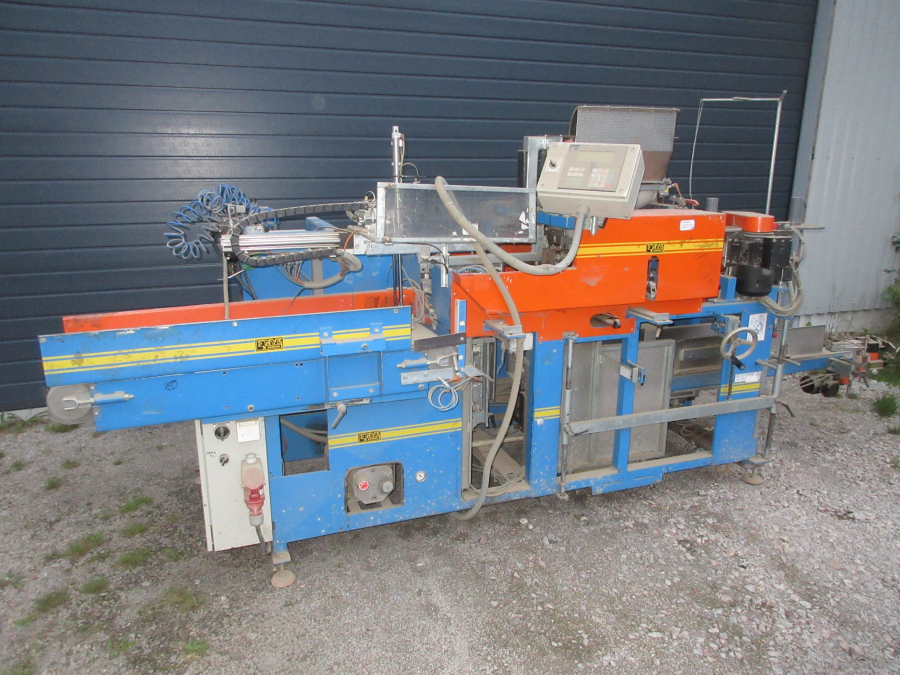 5684 Newtec 2009 / EMVE BE 5000 weigher and paperbagger
