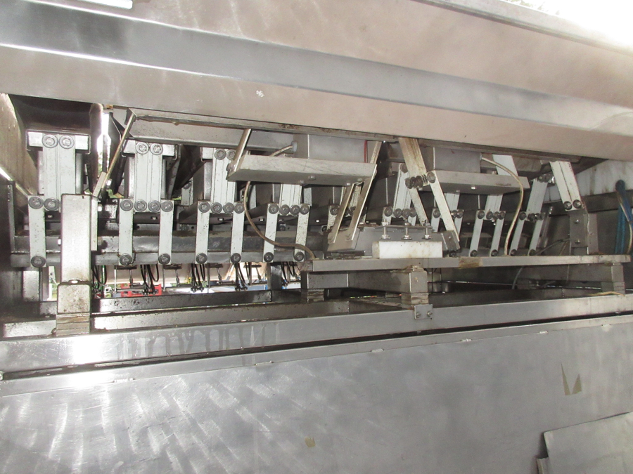 5684 Newtec 2009 / EMVE BE 5000 weigher and paperbagger