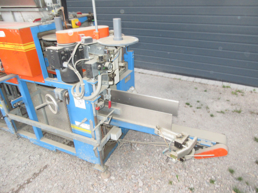 5684 Newtec 2009 / EMVE BE 5000 weigher and paperbagger