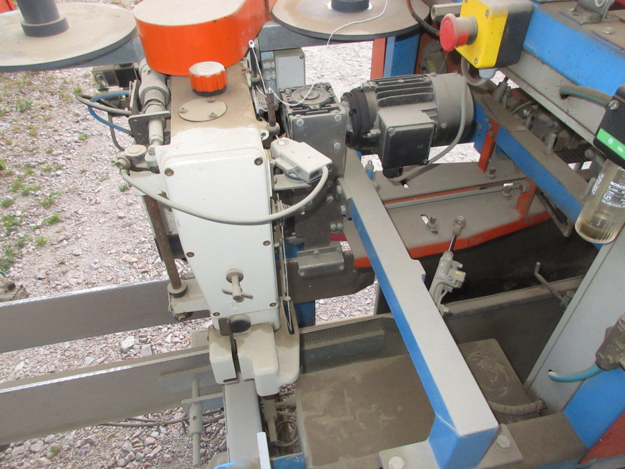 5684 Newtec 2009 / EMVE BE 5000 weigher and paperbagger