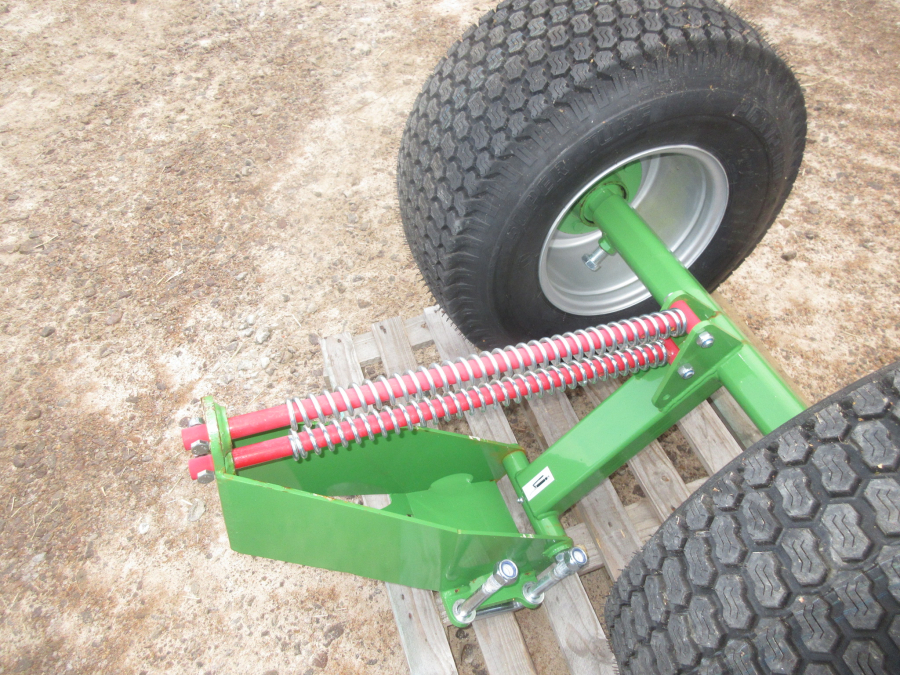 5687 Baselier low press tires to haulm topper